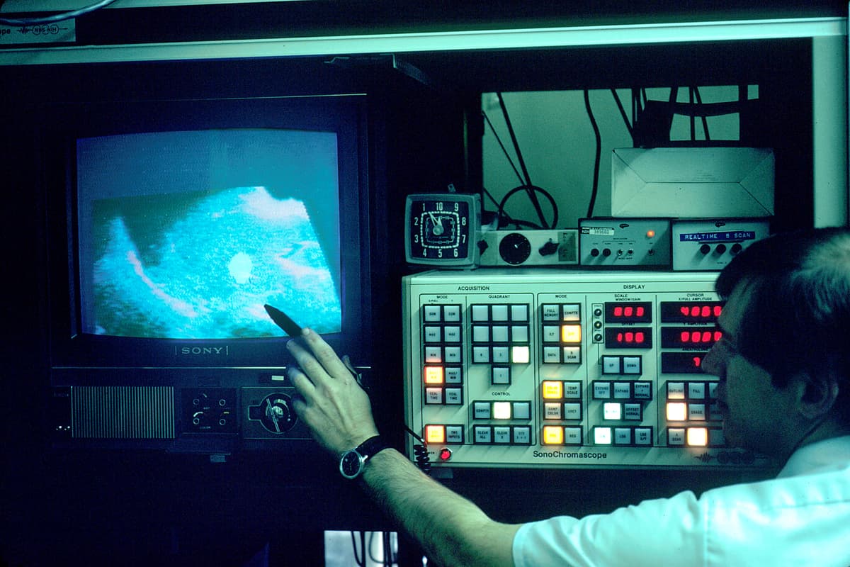 Clinical data workflow in hospital setting